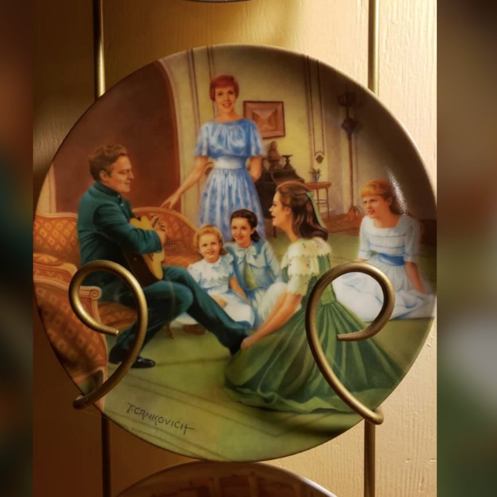 The Sound of Music Commemorative Plate - Edelweiss